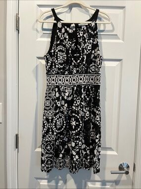 White House Black Market Black &‎ White Halter-Style Printed Dress